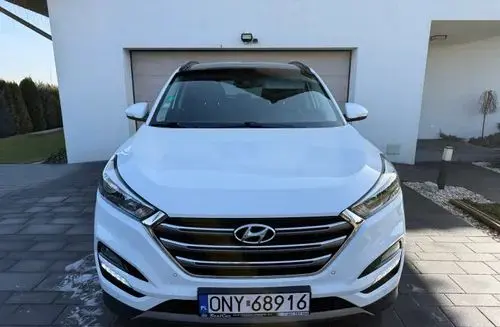 HYUNDAI Tucson 