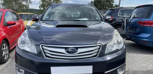 SUBARU Outback 