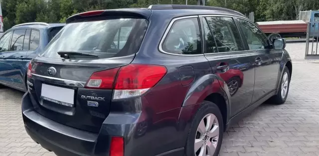 SUBARU Outback 
