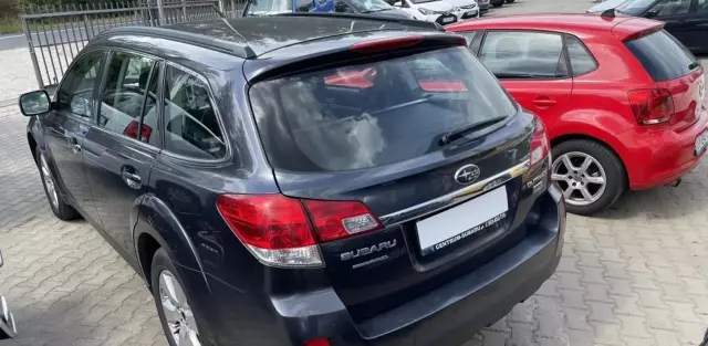 SUBARU Outback 
