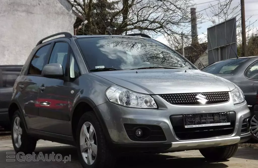SUZUKI Sx4 