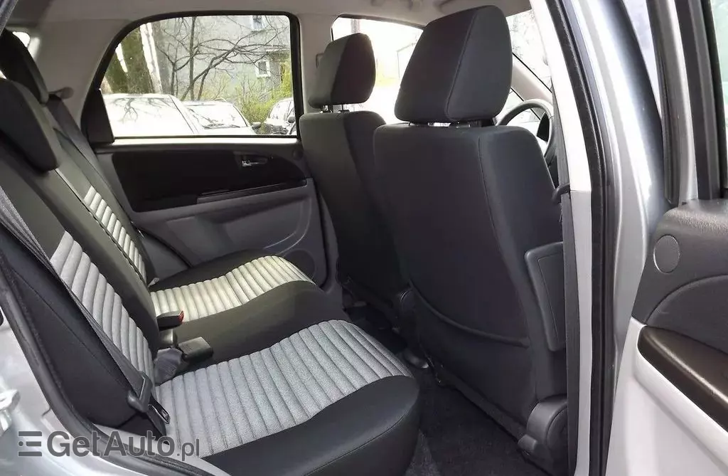 SUZUKI Sx4 