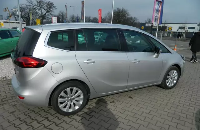 OPEL Zafira 
