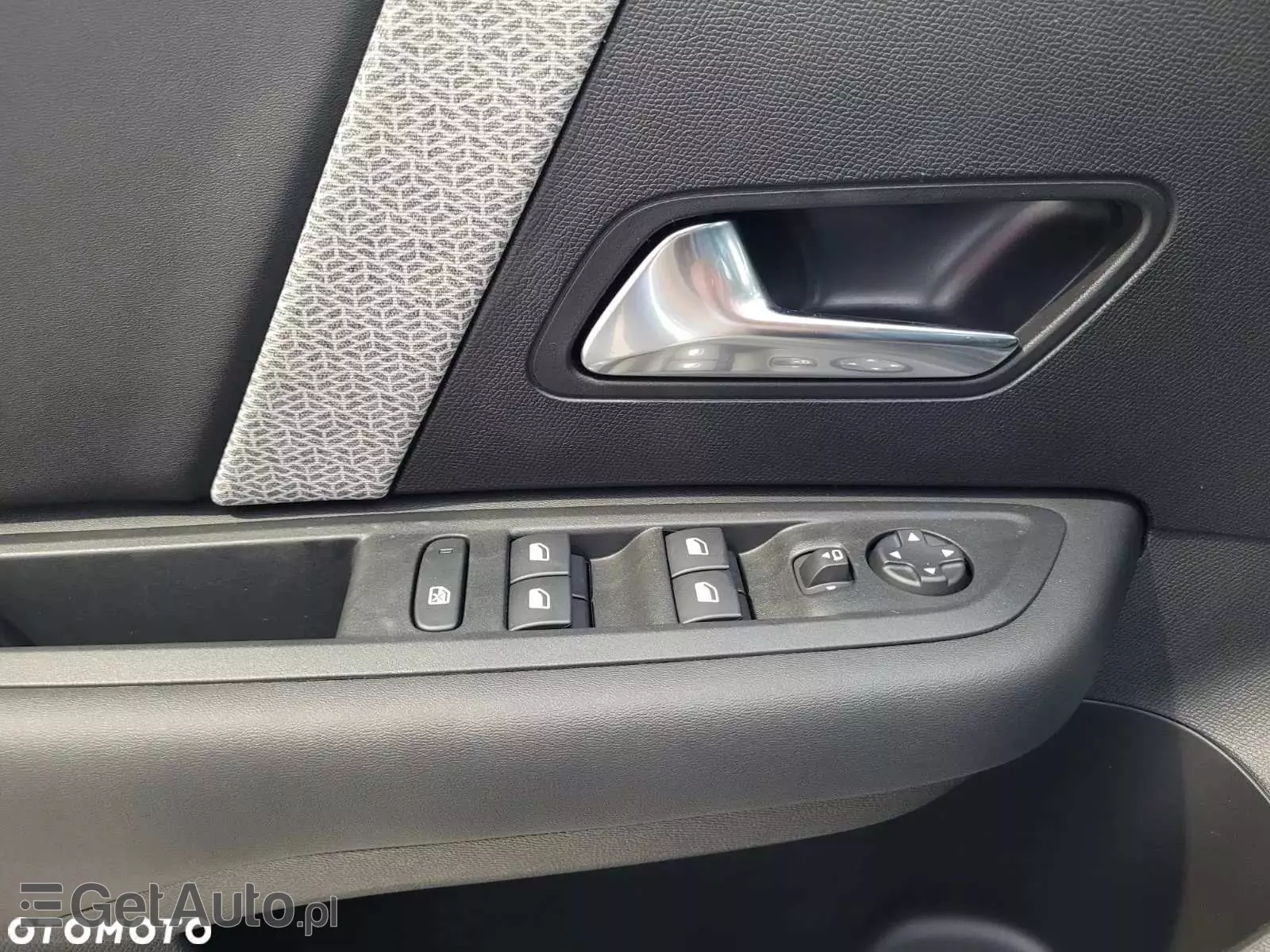 CITROËN C4 1.2 PureTech Max S&S EAT8