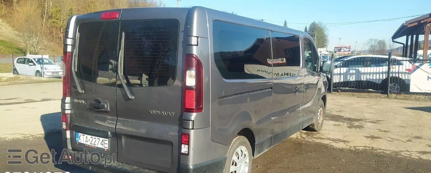 RENAULT Trafic 