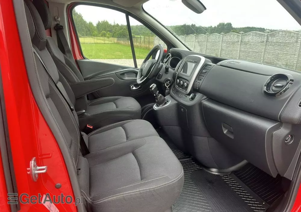 RENAULT Trafic 
