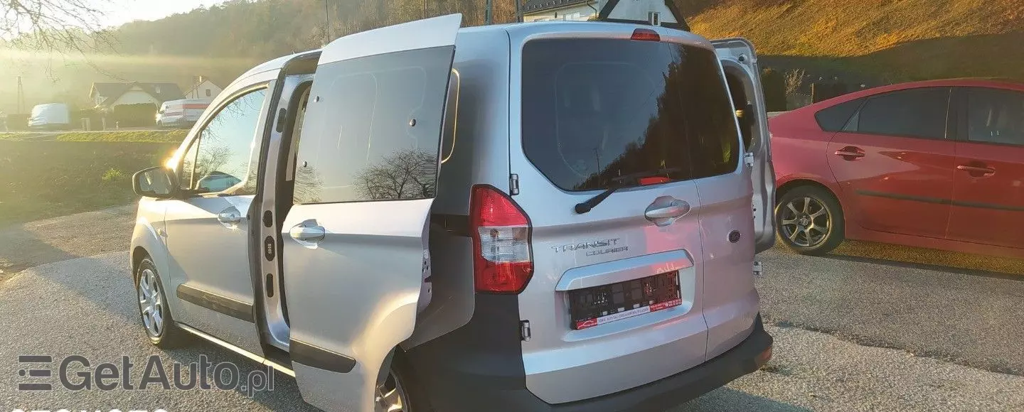 FORD Transit Courier 
