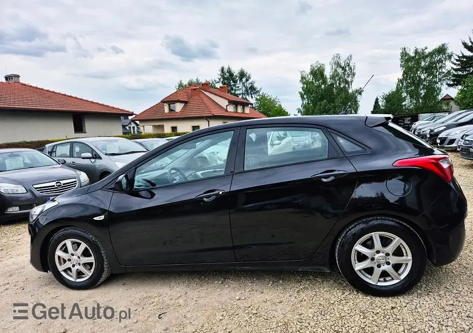 HYUNDAI I30 1.4 Advantage