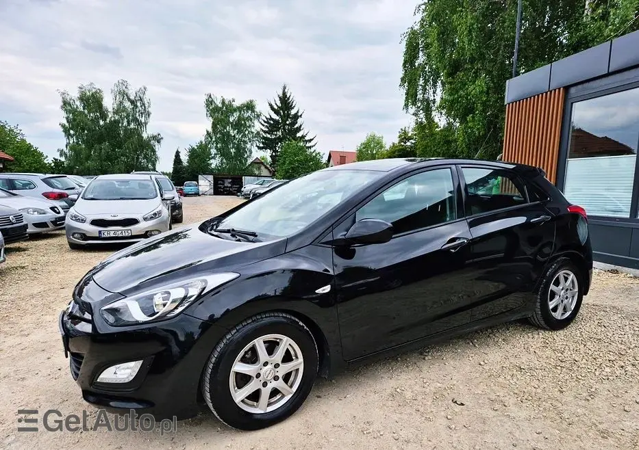 HYUNDAI I30 1.4 Advantage
