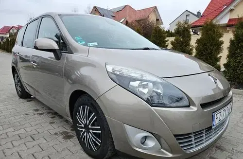RENAULT Grand Scenic 