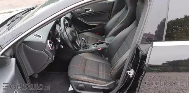 MERCEDES-BENZ CLA CLA 180 (136 KM)