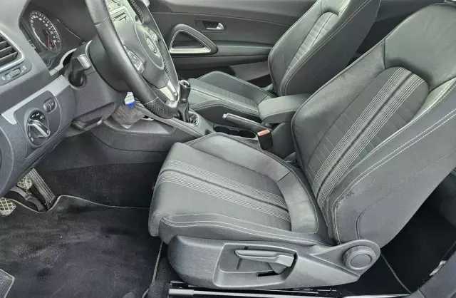 VOLKSWAGEN Scirocco 