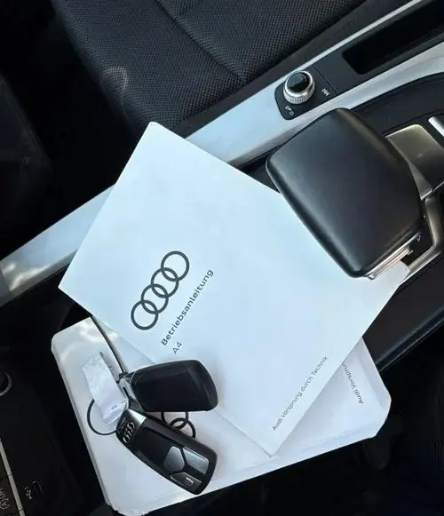 AUDI A4 