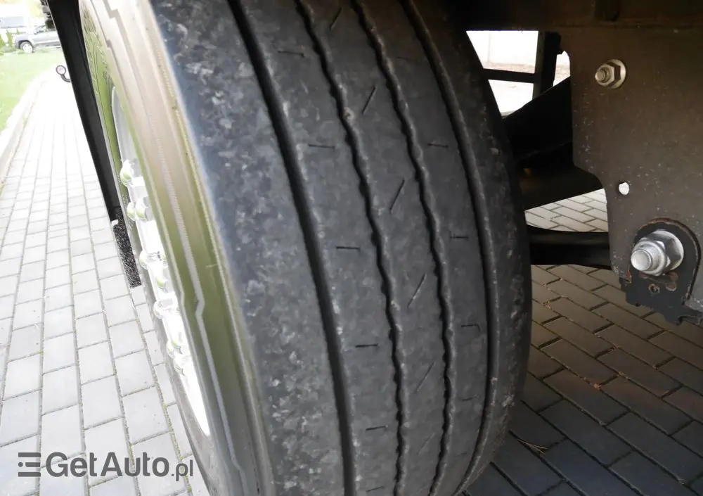 VOLVO FH 500KM STANDARD + SCHMITZ THERMO KING 