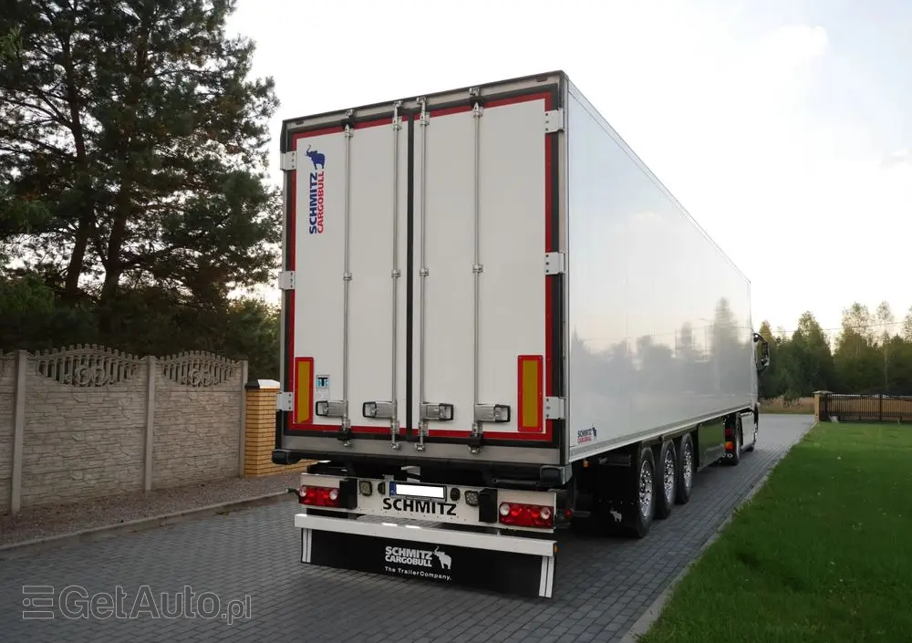 VOLVO FH 500KM STANDARD + SCHMITZ THERMO KING 