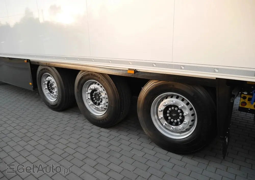 VOLVO FH 500KM STANDARD + SCHMITZ THERMO KING 