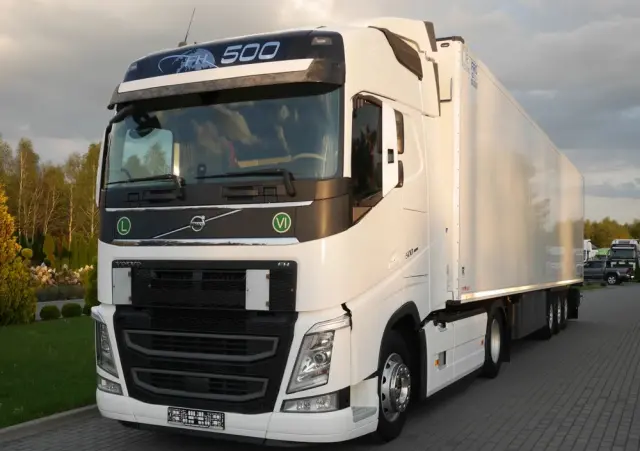 VOLVO FH 500KM STANDARD + SCHMITZ THERMO KING 