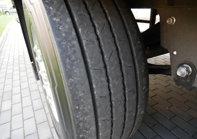 VOLVO FH 500KM STANDARD + SCHMITZ THERMO KING 