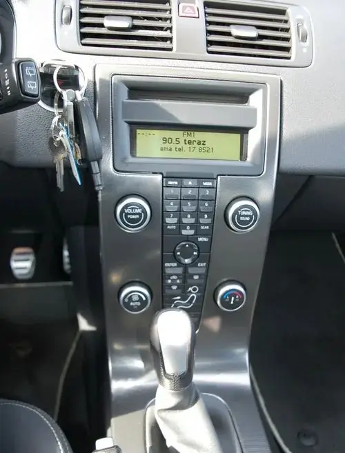 VOLVO C30 