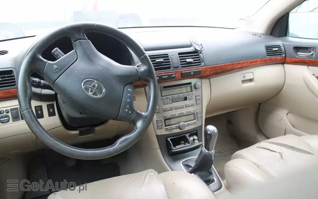 TOYOTA Avensis 