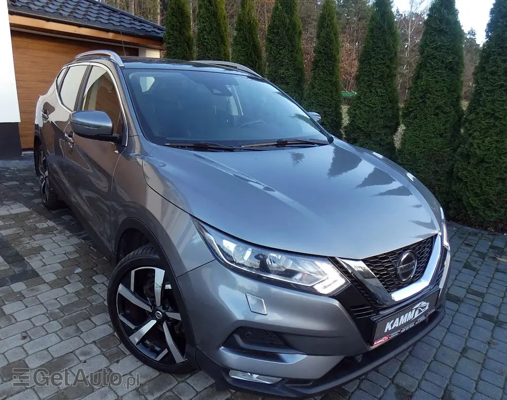 NISSAN Qashqai 1.3 DIG-T Tekna