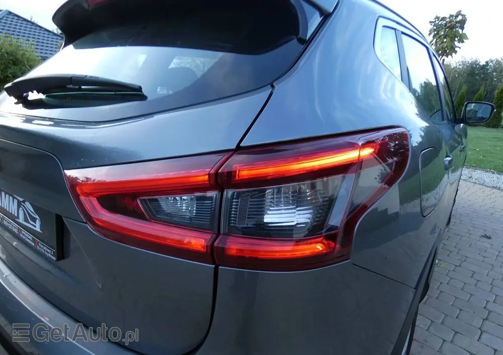 NISSAN Qashqai 1.3 DIG-T Tekna