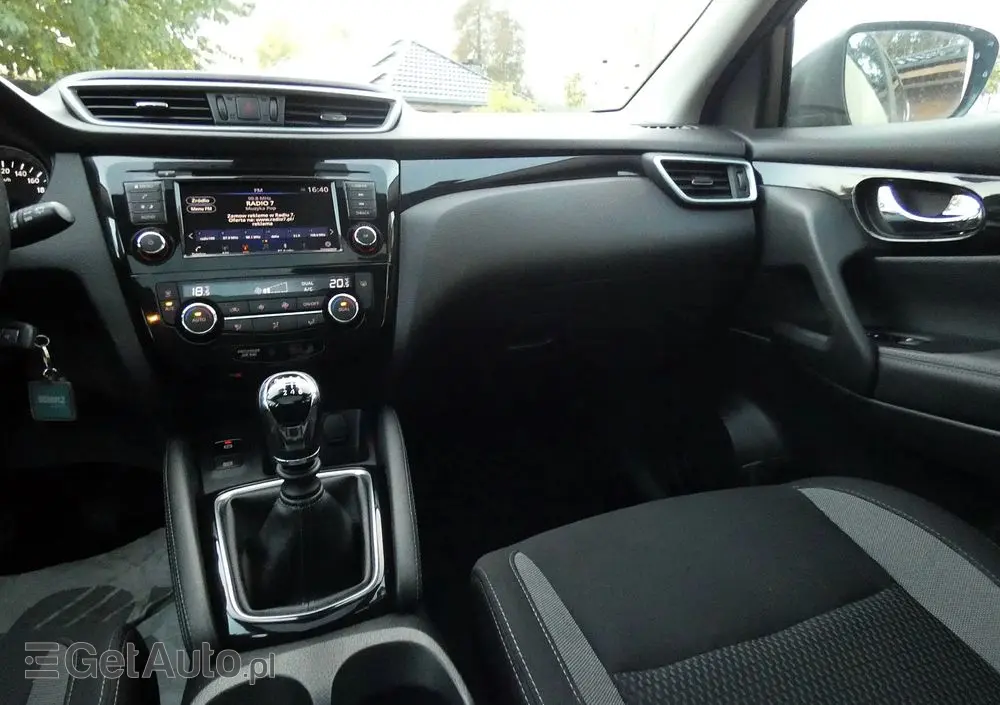 NISSAN Qashqai 1.3 DIG-T Tekna