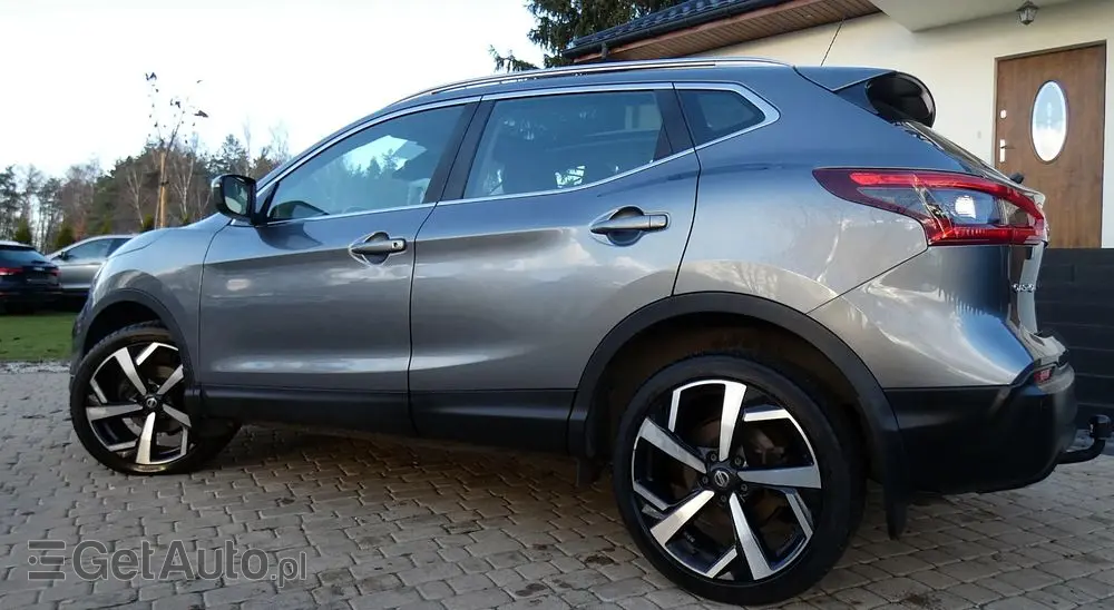 NISSAN Qashqai 1.3 DIG-T Tekna