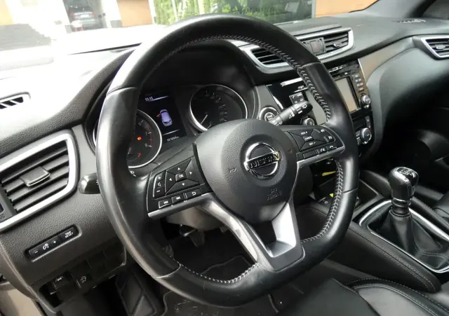 NISSAN Qashqai 1.3 DIG-T Tekna