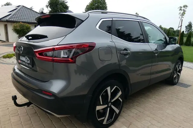 NISSAN Qashqai 1.3 DIG-T Tekna