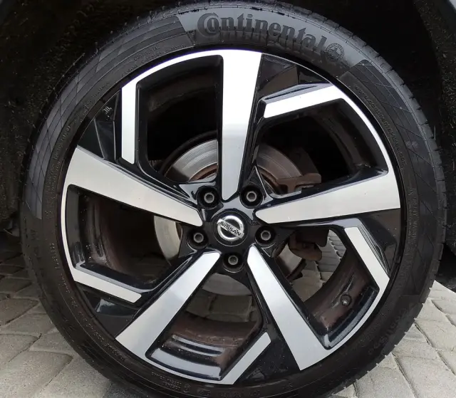 NISSAN Qashqai 1.3 DIG-T Tekna