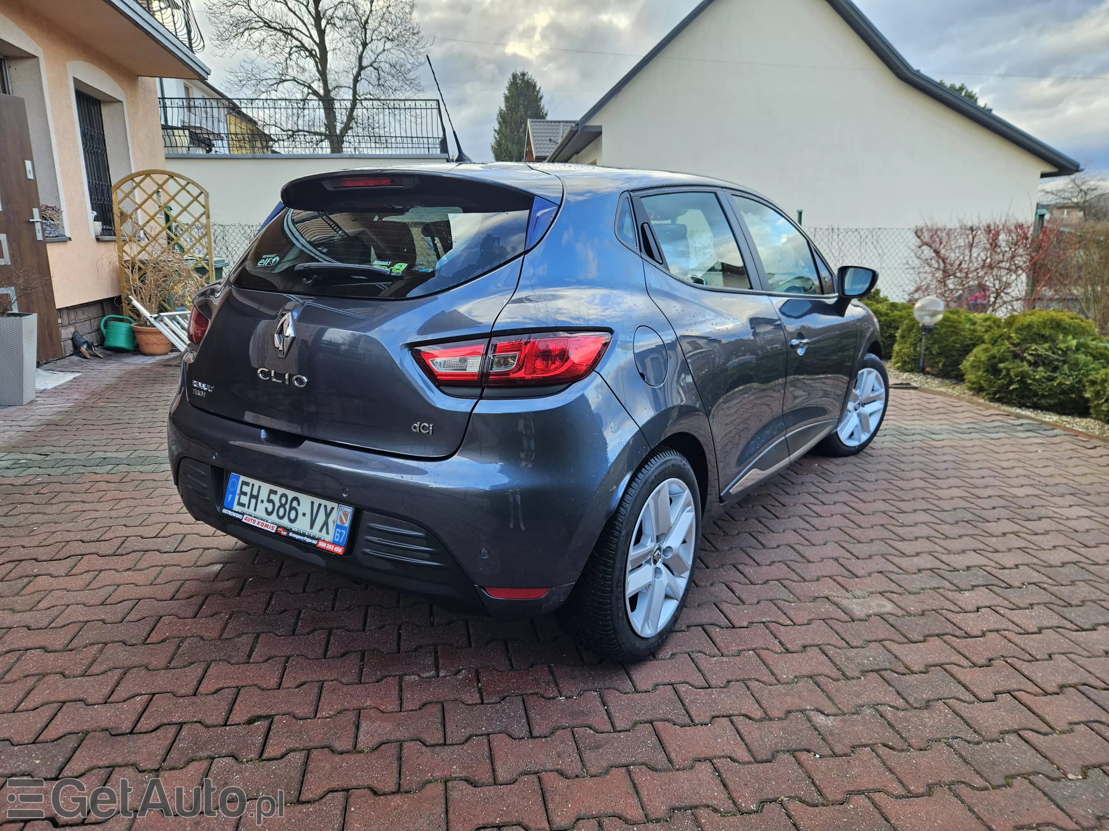RENAULT Clio 