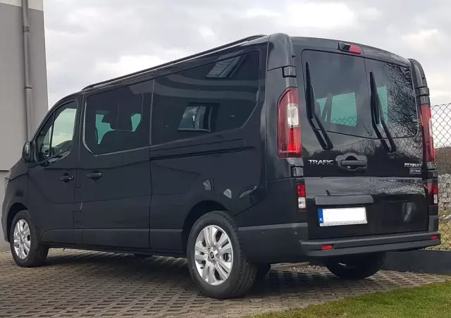 RENAULT Trafic 