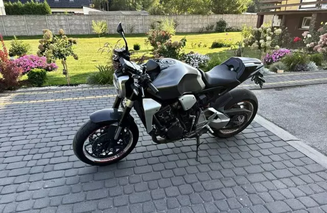 HONDA CB 