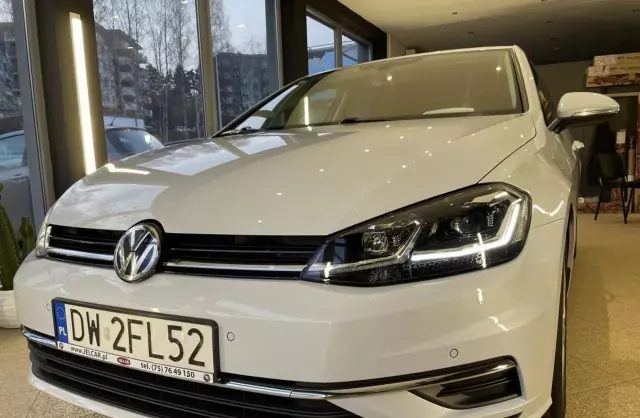 VOLKSWAGEN Golf 1.6 TDI (110 KM)