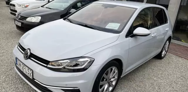 VOLKSWAGEN Golf 1.6 TDI (110 KM)
