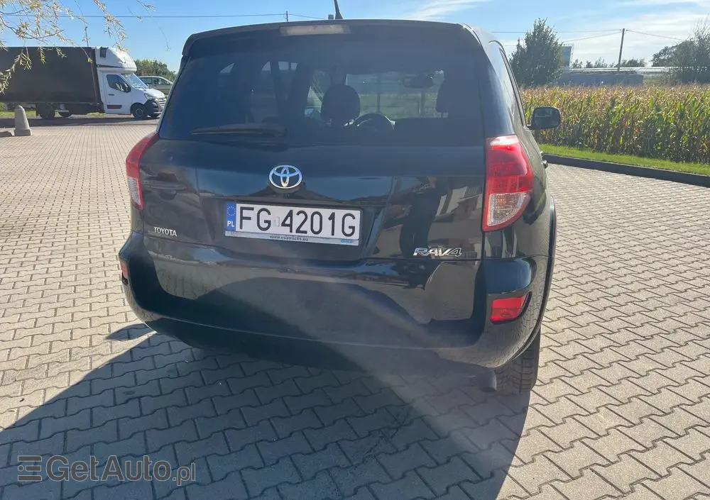 TOYOTA RAV4 2.2 D-4D X