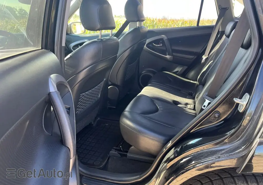 TOYOTA RAV4 2.2 D-4D X