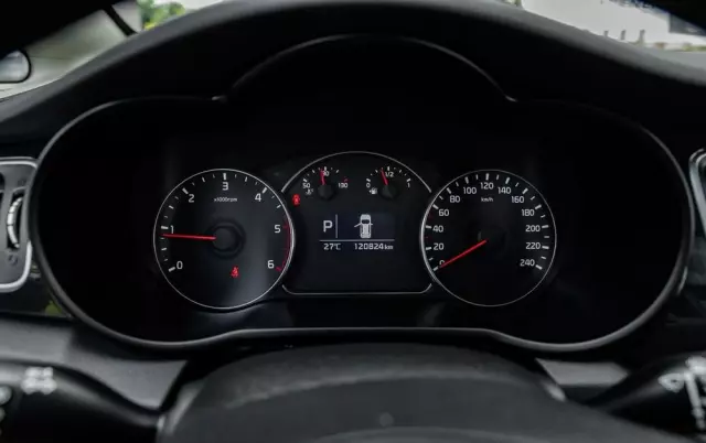 KIA Carens 1.7 CRDi XL 7os DCT