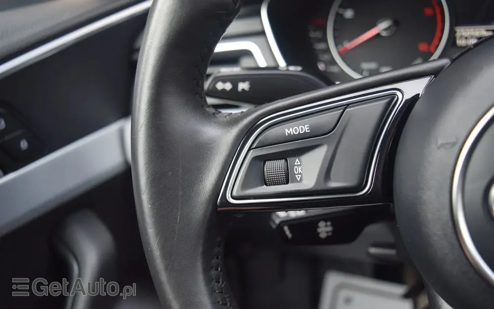 AUDI A4 Avant 2.0 TDI DPF S line Sportpaket