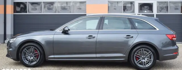 AUDI A4 Avant 2.0 TDI DPF S line Sportpaket