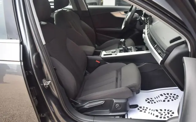 AUDI A4 Avant 2.0 TDI DPF S line Sportpaket