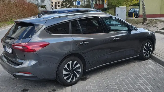 FORD Focus Titanium