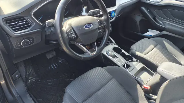 FORD Focus Titanium