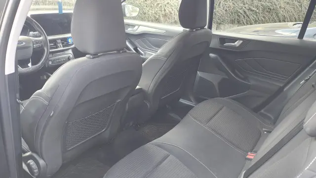 FORD Focus Titanium