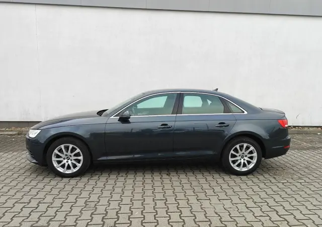 AUDI A4 Limousine 2.0 TDI ultra S tronic design