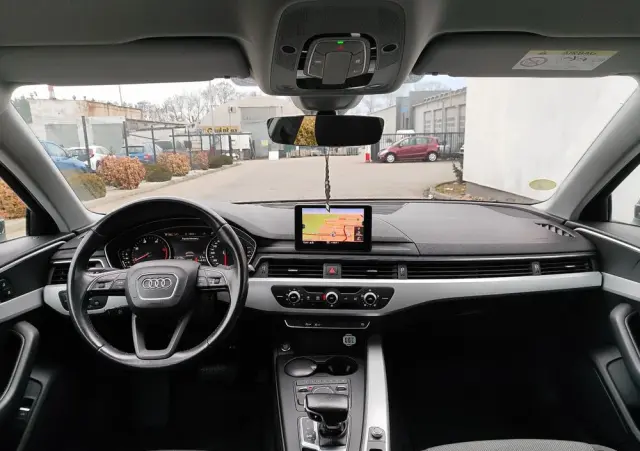 AUDI A4 Limousine 2.0 TDI ultra S tronic design