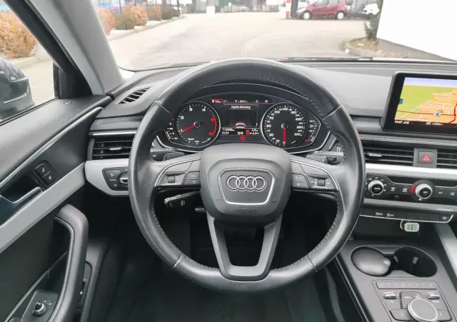 AUDI A4 Limousine 2.0 TDI ultra S tronic design