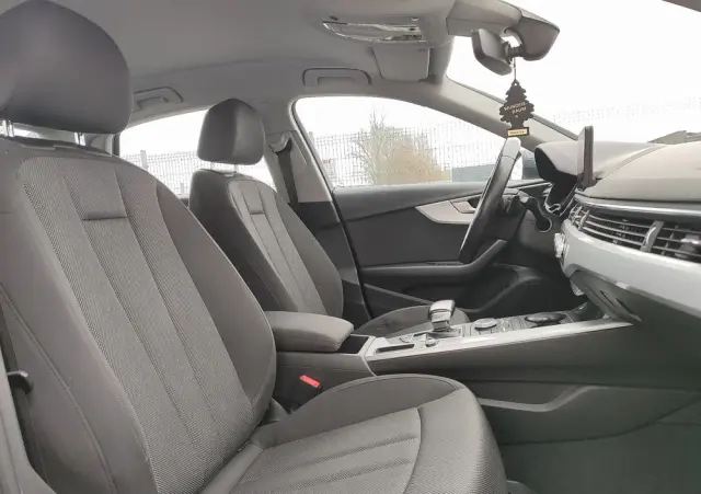 AUDI A4 Limousine 2.0 TDI ultra S tronic design