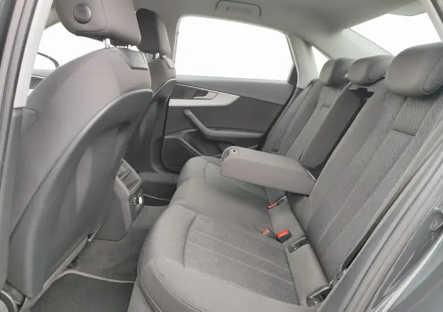 AUDI A4 Limousine 2.0 TDI ultra S tronic design